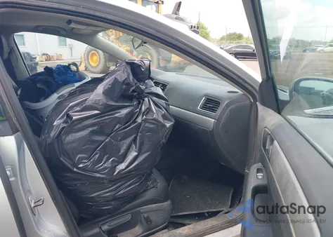 2013 Volkswagen Jetta 2.5L Se z USA, uszkodzony, nr VIN 3VWDX7AJ5DM454242